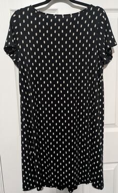 J.Jill Wearever Dress Women's Med Petit Black Cream Jersey Knit Shift Short Slv